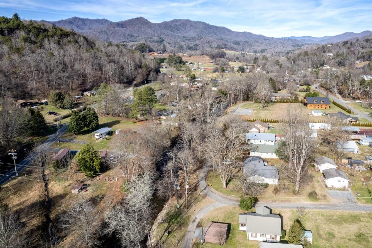 Villa Deep Creek Shambala Bryson City Exterior foto
